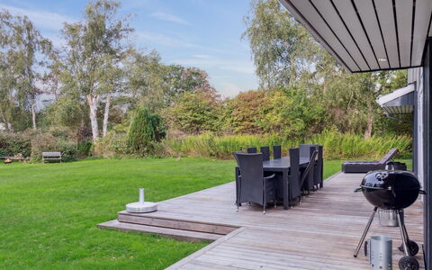 Josina - 675M from the Sea: Grass, House, Roof, Home, Cottage, Shrub, Land Lot, Rural Area, Farmhouse, Groundcover