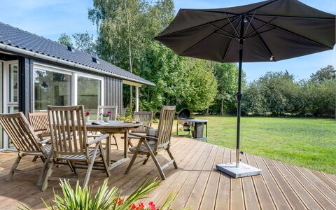 Elin - 200M from the Sea: Furniture, Interior Design, Flooring, Wood, Floor, Ceiling, Wood Flooring, Chair, Table, Lighting