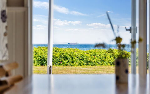 Mirkka - 50M from the Sea: Blue, Shrub, Cottage, Groundcover, Garden, Estate, Shade, Landscaping, Farmhouse, Eco Hotel