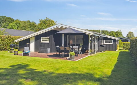Fiete - 200M from the Sea: Roof, House, Land Lot, Home, Cottage, Estate, Garden Buildings, Shade, Log Cabin, Landscaping