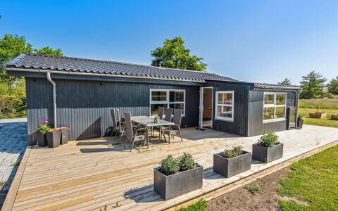 Tabithe - 500M from the Sea: Roof, House, Land Lot, Home, Cottage, Estate, Garden Buildings, Shade, Log Cabin, Landscaping