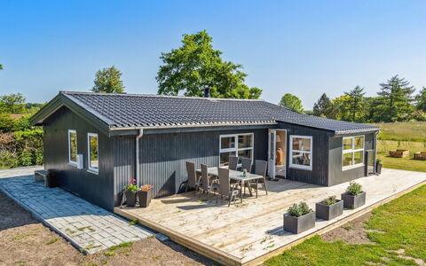 Tabithe - 500M from the Sea: Roof, House, Land Lot, Home, Cottage, Estate, Garden Buildings, Shade, Log Cabin, Landscaping