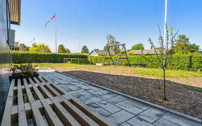 Tabithe - 500M from the Sea