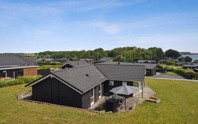 Geeske - 150M from the Sea
