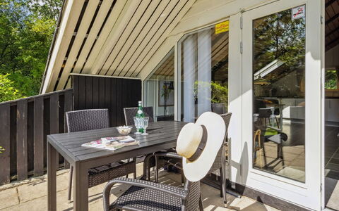 Anselma - 30Km from the Sea: Furniture, Interior Design, Chair, Flooring, Table, Resort, Floor, Ceiling, Room, Eco Hotel