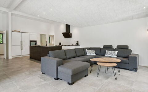 Robert - 30Km from the Sea: Flooring, Interior Design, Floor, Wood, Furniture, Ceiling, Couch, Living Room, Room, Home
