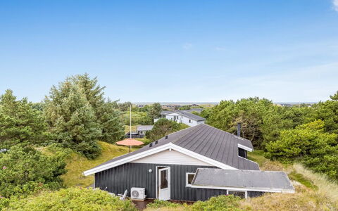 Tineke - 800M from the Sea: Roof, House, Home, Cottage, Door, Siding, Deck, Porch, Plank, Hardwood