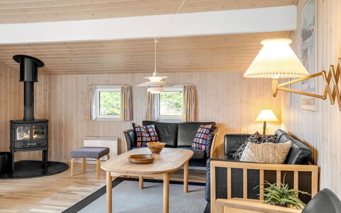 Tineke - 800M from the Sea: Roof, House, Home, Cottage, Door, Siding, Deck, Porch, Plank, Hardwood