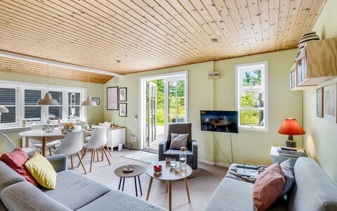Ljuba - 700M from the Sea: House, Roof, Home, Cottage, Shed, Garden Buildings, Siding, Yard, Log Cabin, Hut