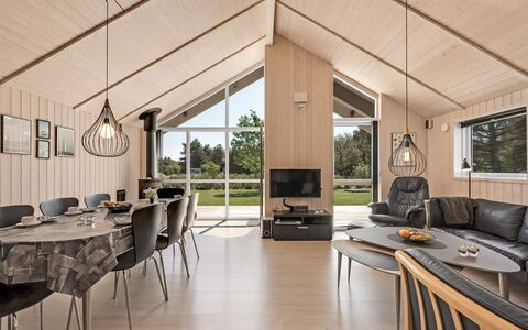 Elina - 600M from the Sea: Cottage, Shed, Hut, Farmhouse, Prairie, Shack, Barn, Log Cabin, Garden Buildings