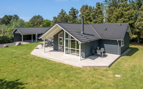 Elina - 600M from the Sea: Cottage, Shed, Hut, Farmhouse, Prairie, Shack, Barn, Log Cabin, Garden Buildings