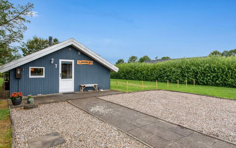 Frender - 800M to the Fjord: House, Home, Residential Area, Roof, Cottage, Land Lot, Estate, Yard, Garden, Siding