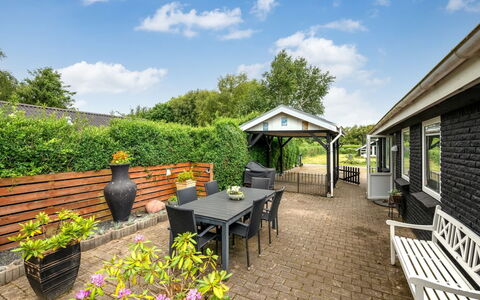 Kjartan - 32M to the Fjord: Home, House, Roof, Cottage, Garden, Estate, Shade, Yard, Porch