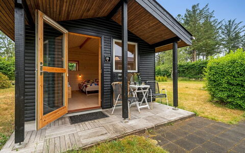 Fifi - 200M to the Fjord: Cottage, Shed, Hut, Farmhouse, Prairie, Shack, Barn, Log Cabin, Garden Buildings