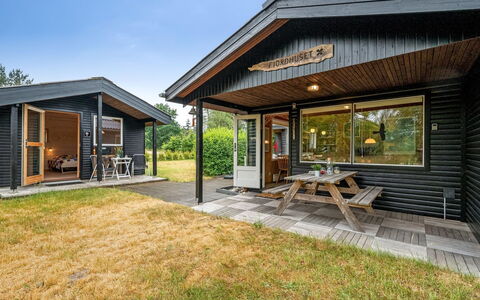 Fifi - 200M to the Fjord: Cottage, Shed, Hut, Farmhouse, Prairie, Shack, Barn, Log Cabin, Garden Buildings