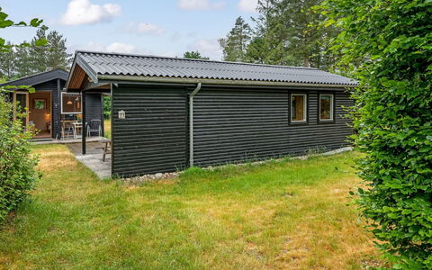 Fifi - 200M to the Fjord: Cottage, Shed, Hut, Farmhouse, Prairie, Shack, Barn, Log Cabin, Garden Buildings