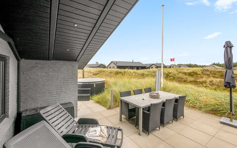 Walther - 300M from the Sea: Roof, Home, Door, Cottage, Shade, Siding, Yard, Estate, Backyard