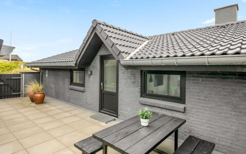 Walther - 300M from the Sea: Roof, Home, Door, Cottage, Shade, Siding, Yard, Estate, Backyard
