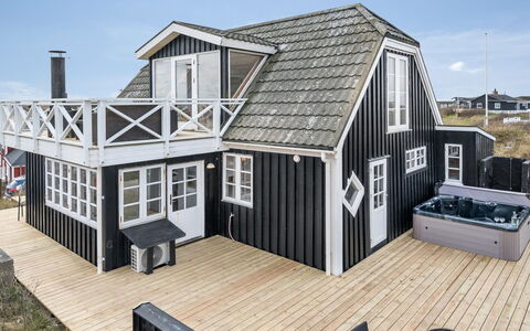 Venla - from the Sea: Cottage, Shed, Hut, Farmhouse, Prairie, Shack, Barn, Log Cabin, Garden Buildings