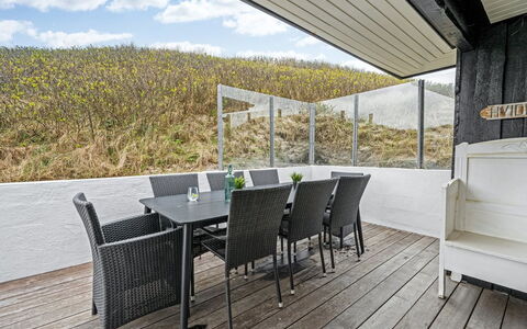 Eyla - from the Sea: Architecture, Roof, Home, Composite Material, Daylighting, Siding, Driveway