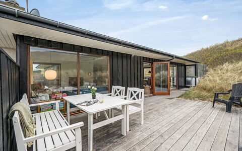 Eyla - from the Sea: Architecture, Roof, Home, Composite Material, Daylighting, Siding, Driveway