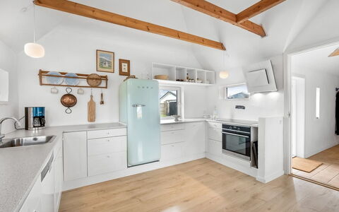Hermine - from the Sea: Kitchen, Kitchen Appliance, Countertop, Furniture, Interior Design, Flooring, Cabinetry, Major Appliance, Floor, Home Appliance