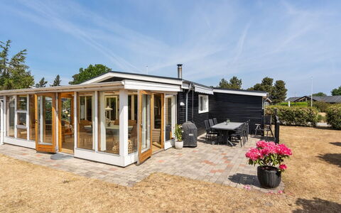 Sari - 250M from the Sea: Roof, Home, Door, Cottage, Estate, Shade, Porch, Design, Garden Buildings, Outdoor Structure