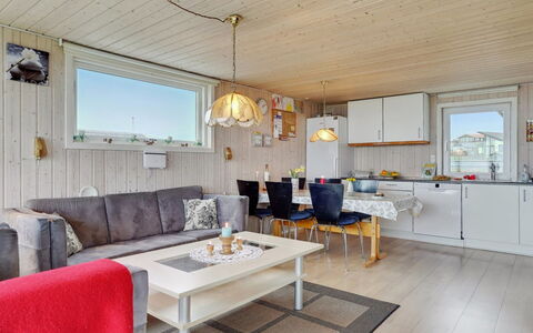 Ormar - 100M to the Fjord: Grass, House, Roof, Home, Cottage, Shrub, Land Lot, Rural Area, Farmhouse, Groundcover