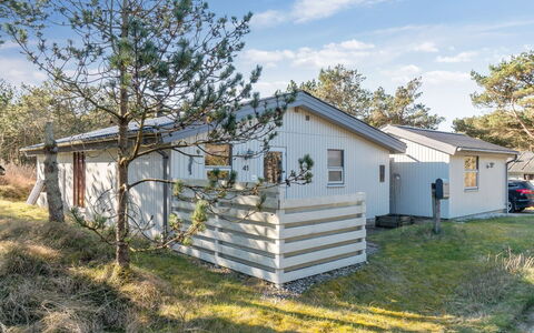 Jytte - 1.7Km from the Sea: House, Roof, Home, Cottage, Shed, Garden Buildings, Siding, Yard, Log Cabin, Hut