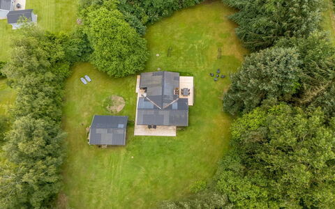 Gudrid - 250M to the Fjord: House, Home, Residential Area, Roof, Cottage, Land Lot, Estate, Yard, Garden, Siding