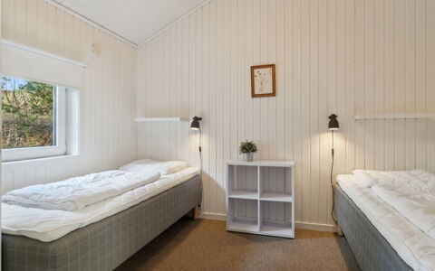 Etel - 600M from the Sea: Wood, Bedroom, Floor, Ceiling, Bed, Interior Design, Bedding, Flooring, Bed Sheet, Bed Frame