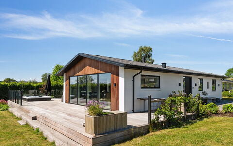 Niska - 200M from the Sea: Grass, Green, House, Cottage, Grassland, Rural Area, Ecoregion, Landscape, Land Lot, Shrub