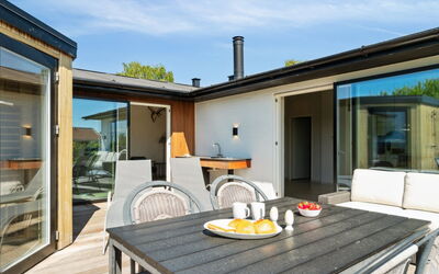 Niska - 200M from the Sea