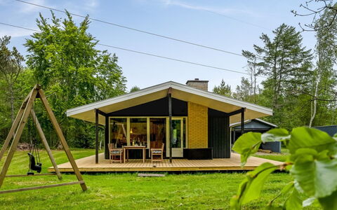 Borka - 1.2Km from the Sea: House, Home, Roof, Cottage, Estate, Landscaping, Garden Buildings, Siding, Farmhouse