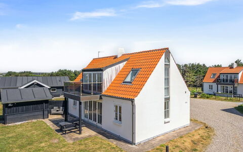Kanutte - 200M from the Sea: Flooring, Interior Design, Wood, Floor, Stairs, Ceiling, Wood Stain, Wood Flooring, Hardwood, Handrail