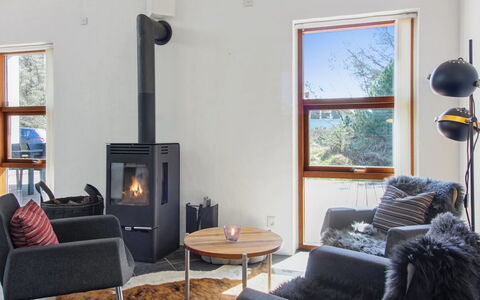 Maiti - 300M from the Sea: Wood, Flooring, Floor, Wood-Burning Stove, Wood Flooring, Hearth, Living Room, Hardwood, Wood Stain, Chair