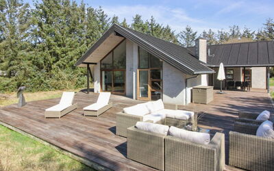 Maiti - 300M from the Sea