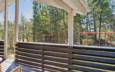 Eriksine - 1.9Km from the Sea: Furniture, Interior Design, Chair, Flooring, Table, Resort, Floor, Ceiling, Room, Eco Hotel