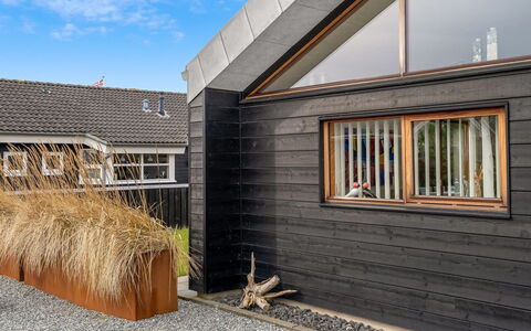 Aaran - 700M from the Sea: Thatching, Cottage, House, Roof, Home, Farmhouse, Hut, Estate, Village