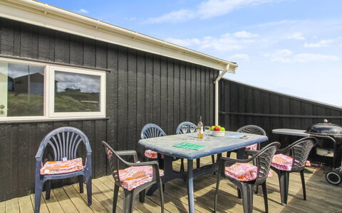 Joske - 50M from the Sea: Flooring, Interior Design, Wood, Floor, Stairs, Ceiling, Wood Stain, Wood Flooring, Hardwood, Handrail