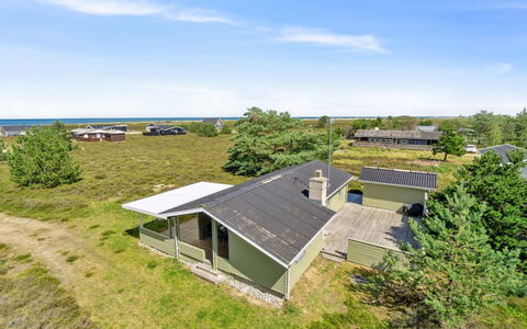 Alwine - 250M from the Sea: Wood, Home, Porch, Deck, Hardwood, Roof, Wood Stain, Wood Flooring, Eco Hotel