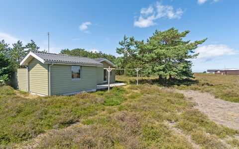 Alwine - 250M from the Sea: Wood, Home, Porch, Deck, Hardwood, Roof, Wood Stain, Wood Flooring, Eco Hotel