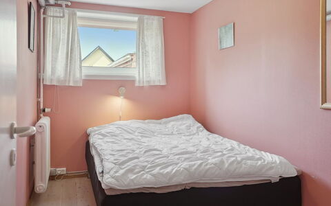 Gisella - 1.2Km from the Sea: Bed, Bedroom, Bedding, Bed Sheet, Wall, Interior Design, Linens, Floor, Furniture, Room