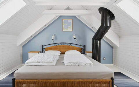 Dagne - 400M from the Sea: Bedroom, Wood, Bed, Interior Design, Ceiling, Furniture, Floor, Flooring, Bedding, Lighting