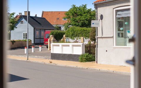 Dagne - 400M from the Sea: Building, Road Surface, House, Residential Area, Home, Town, Facade, Neighbourhood, Architecture, Shrub