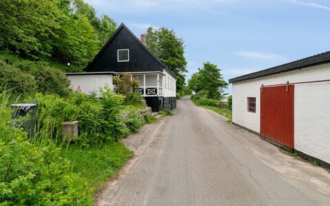 Scarlet - 5M from the Sea: Architecture, Roof, Home, Composite Material, Daylighting, Siding, Driveway