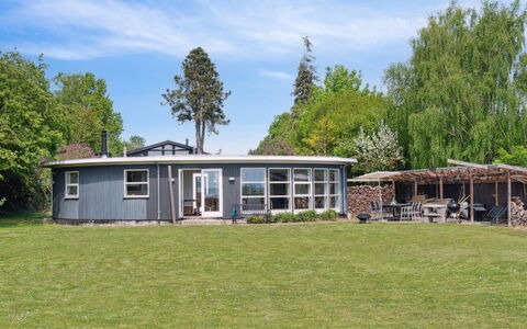 Vemund - 100M to the Fjord: House, Home, Roof, Cottage, Estate, Landscaping, Garden Buildings, Siding, Farmhouse
