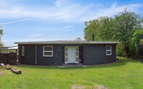 Vemund - 100M to the Fjord: House, Home, Roof, Cottage, Estate, Landscaping, Garden Buildings, Siding, Farmhouse