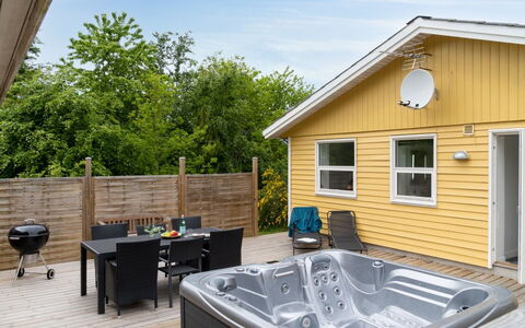 Barth - 950M from the Sea: Roof, Home, Door, Cottage, Shade, Siding, Yard, Estate, Backyard