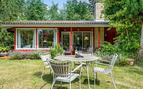 Naili - 750M from the Sea: Home, House, Shrub, Garden, Residential Area, Cottage, Furniture, Land Lot, Farmhouse